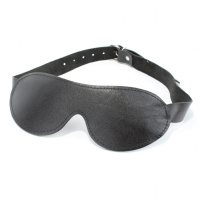 Маска из гладкой кожи с пряжкой от sex shop Hustler