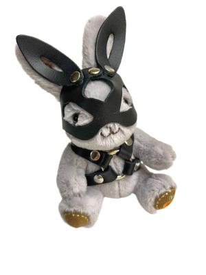 Брелок зайчик в маске от sex shop Hustler