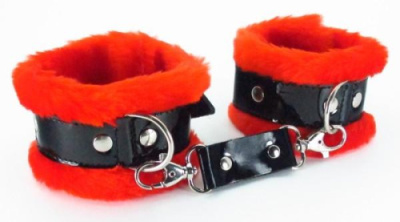 Наручники с красным мехом BDSMLight Hustler.kz Наручники с красным мехом BDSMLight от sex shop Hustler
